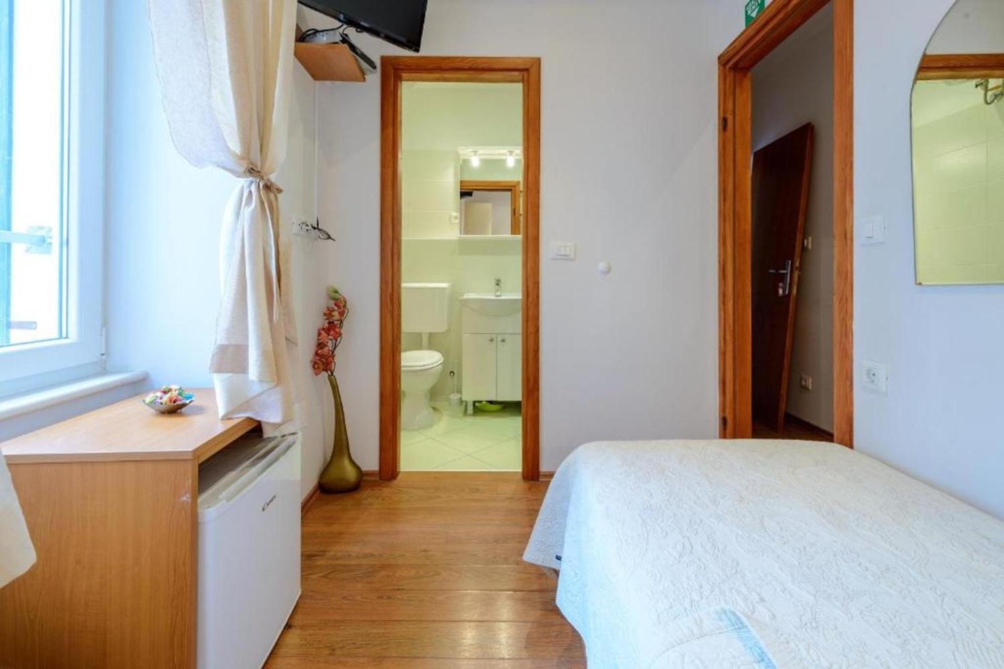 Studio Apartments Stradun Dubrovnik Bagian luar foto